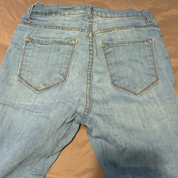 Light denim skinnies - Picture 4 of 4